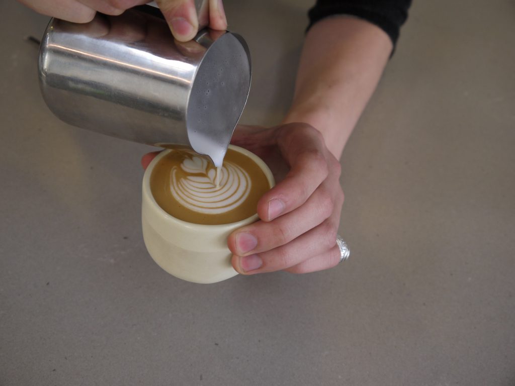 Maker Fine Coffee latte art rosetta